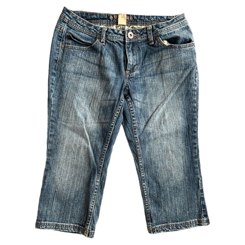 Arizona Jeanco Blue Medium Wash Mid-Rise Capri Jeans, W28